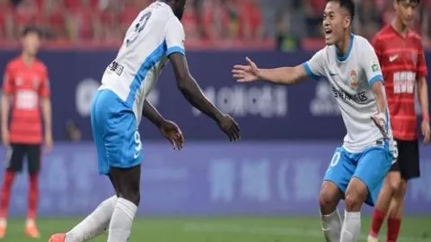 网球高手热议：球质下降，球速变慢且易漏气