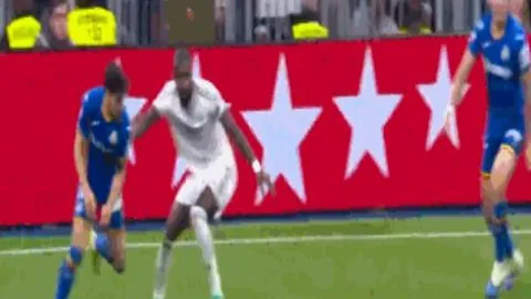 拜仁官方确认：阿方索-戴维斯合约延长至2030年